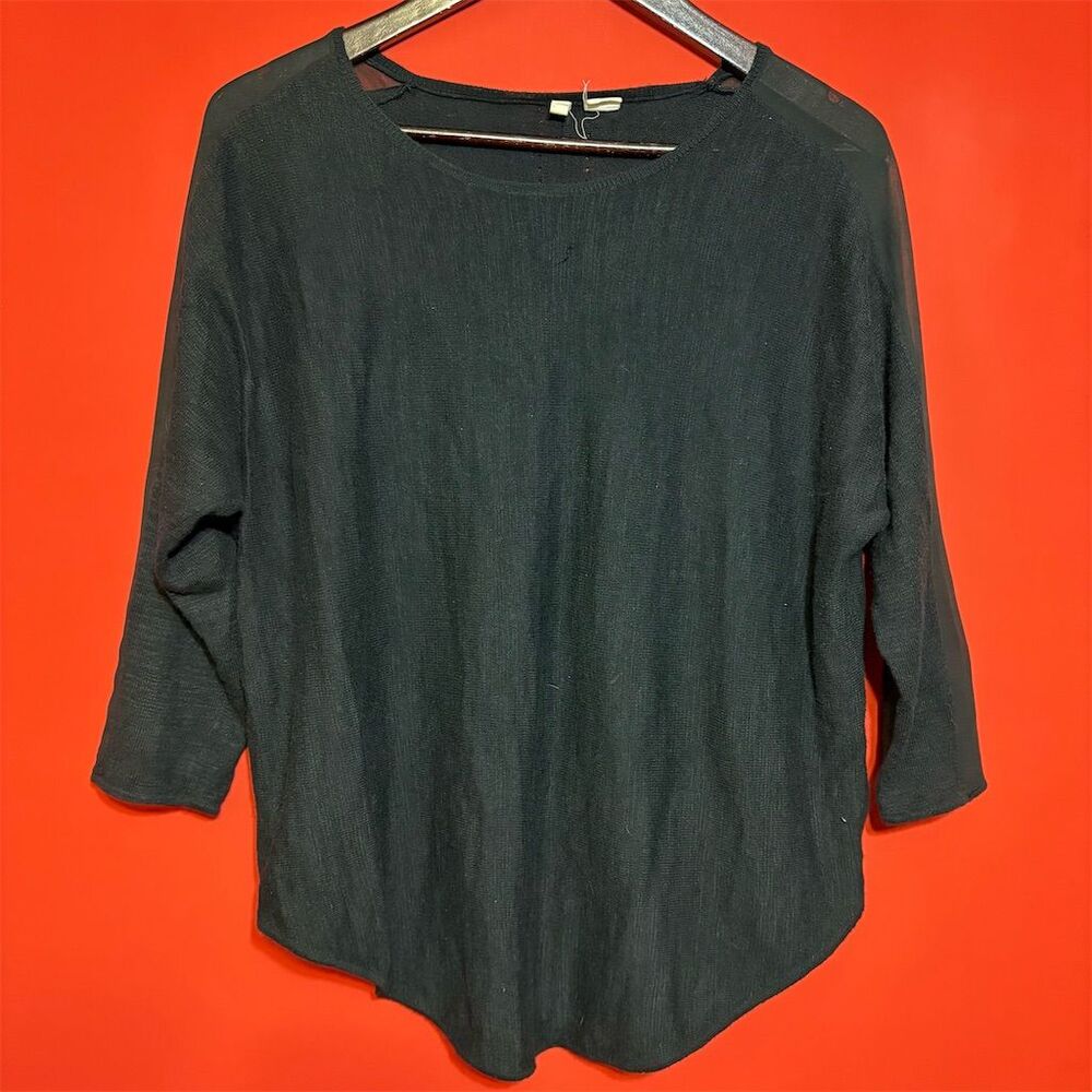 Moth Women's Black Blouse M‎ 3/4 Sleeve Round Neck